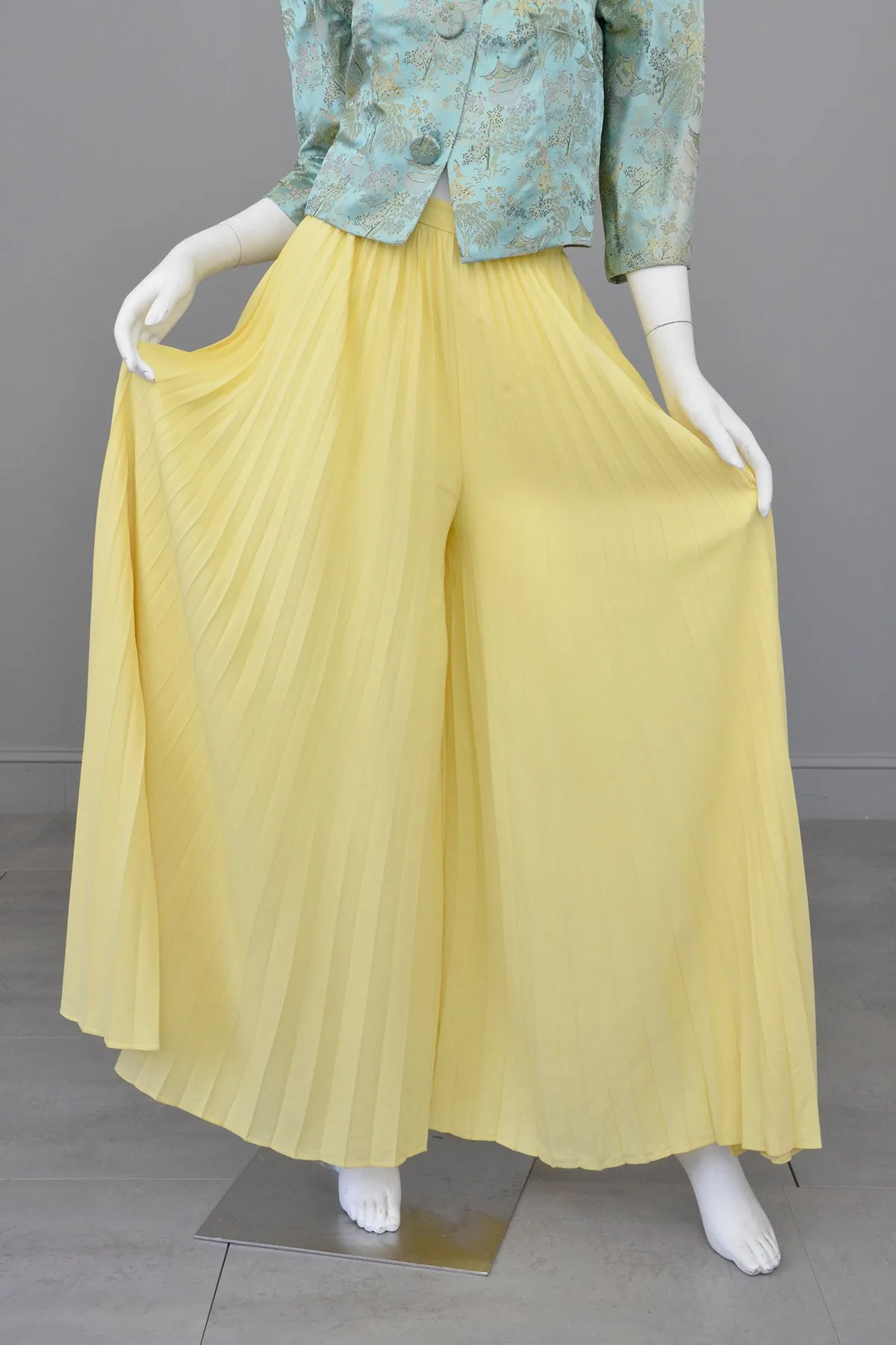 1970s Pleated Palazzo Pants