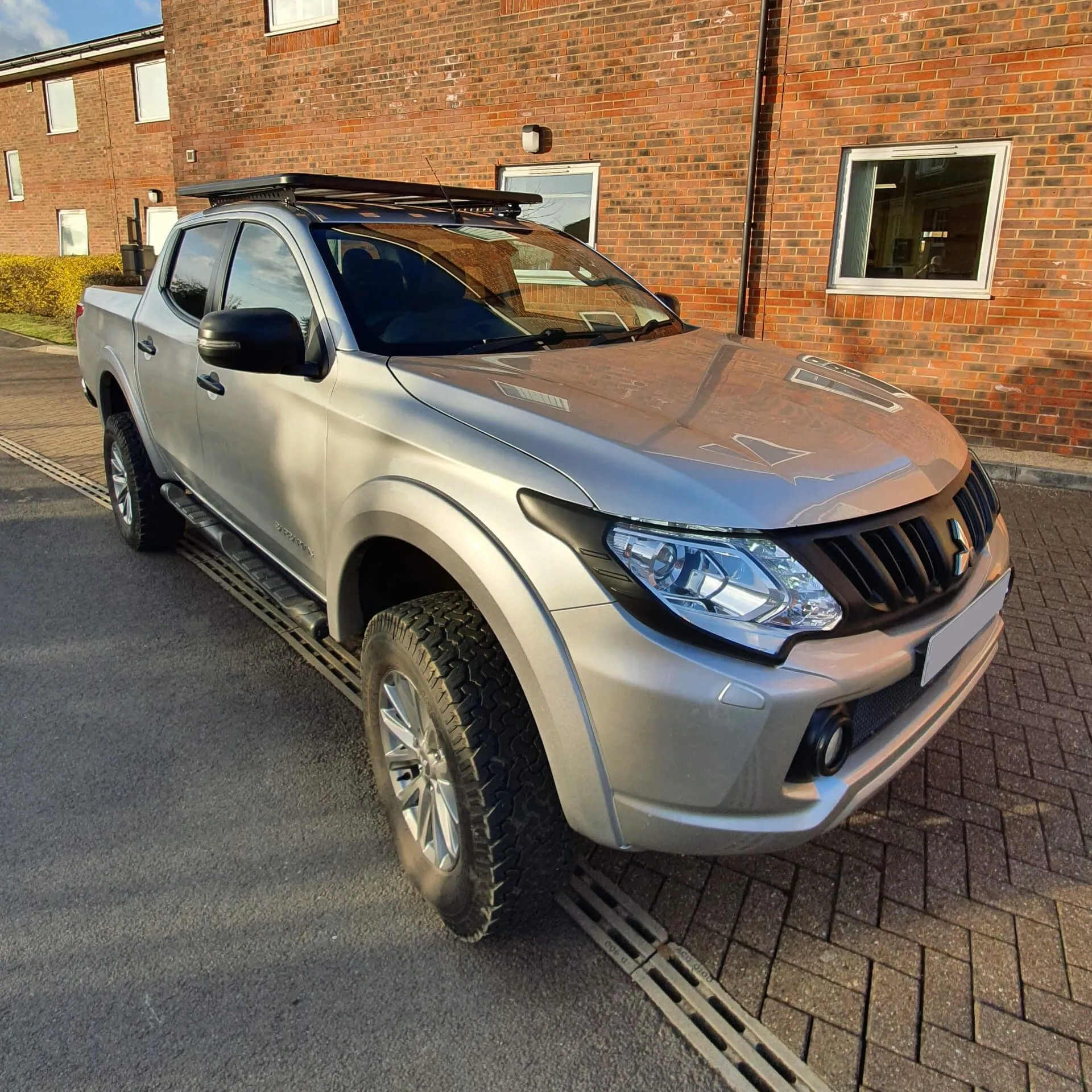 AluMod Low Profile 135cm x 125cm Roof Rack Mitsubishi L200 2015+