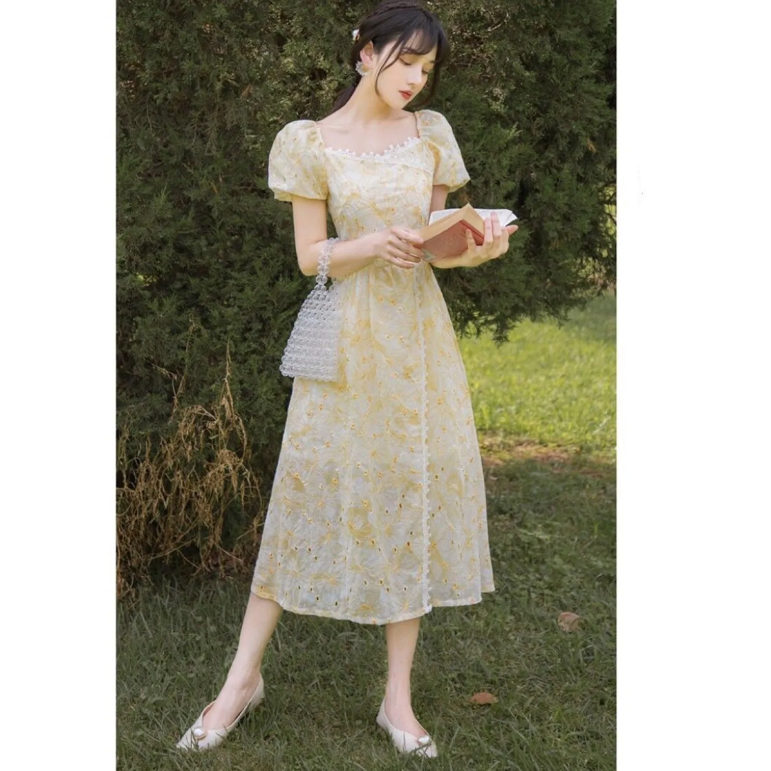 Leeta Embroidered Romantic Vintage-Princess Summer Dress