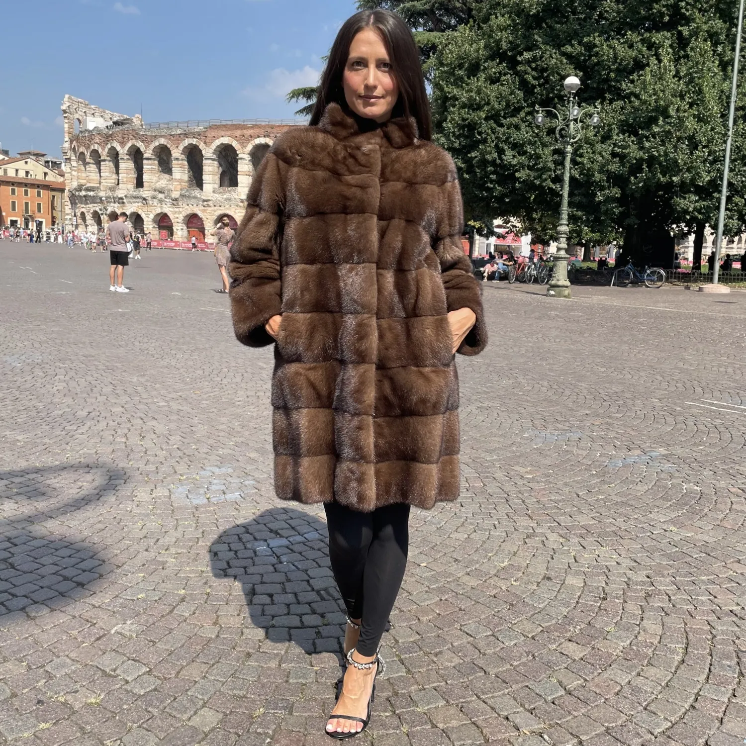 MINK COAT, STAND UP COLLAR