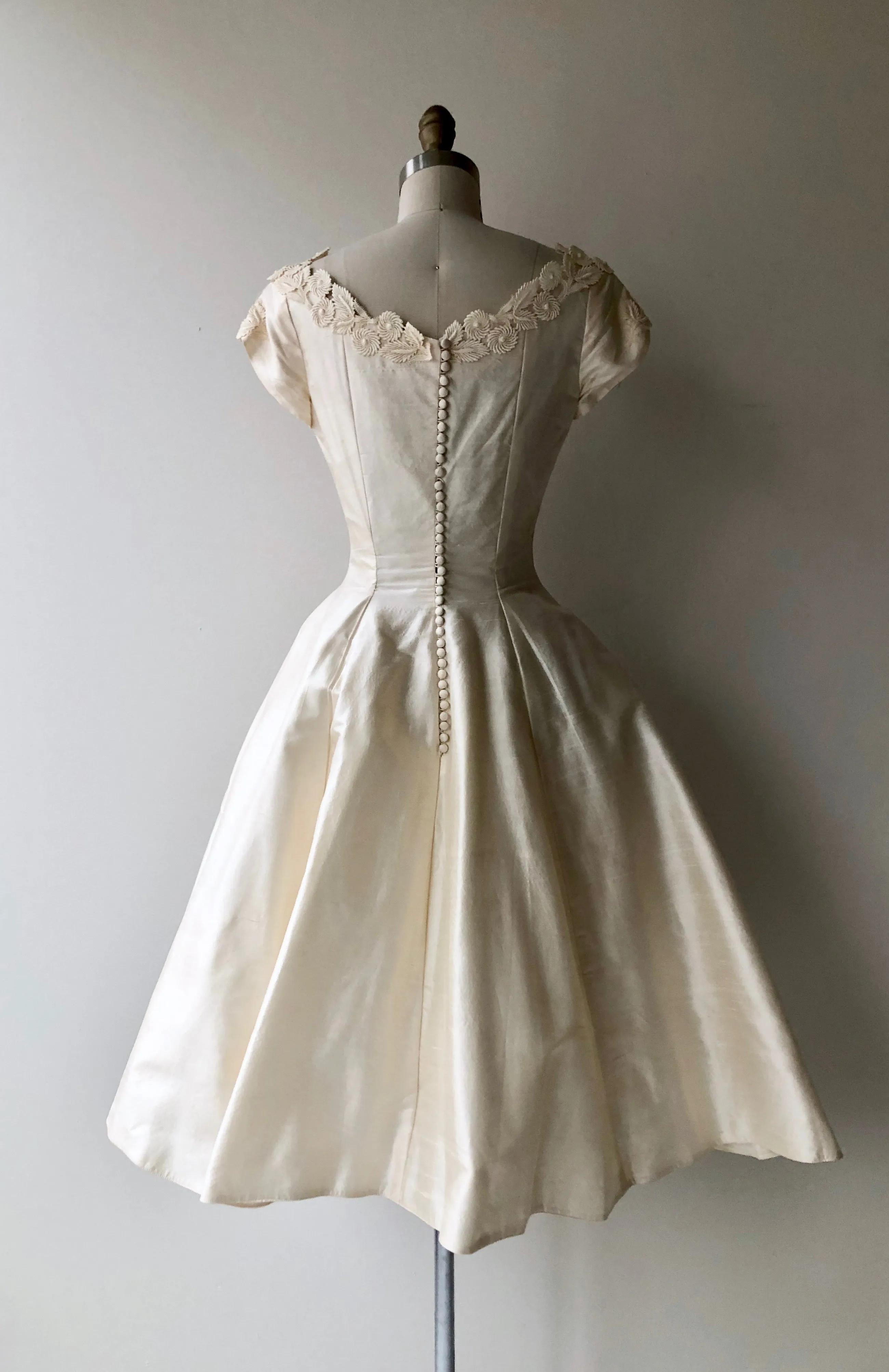 SALE | Lyrae Silk Wedding Dress | 1950s