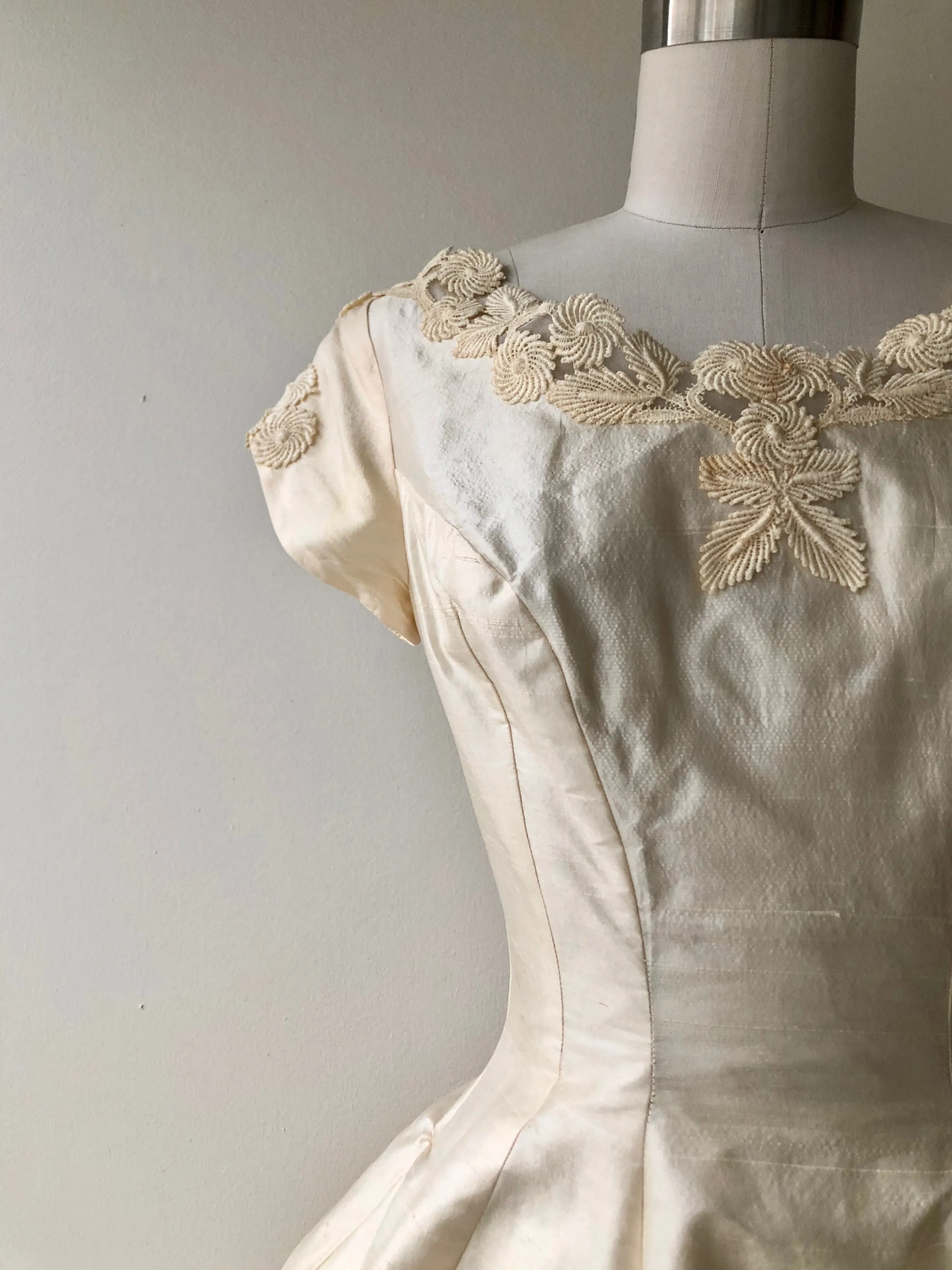 SALE | Lyrae Silk Wedding Dress | 1950s