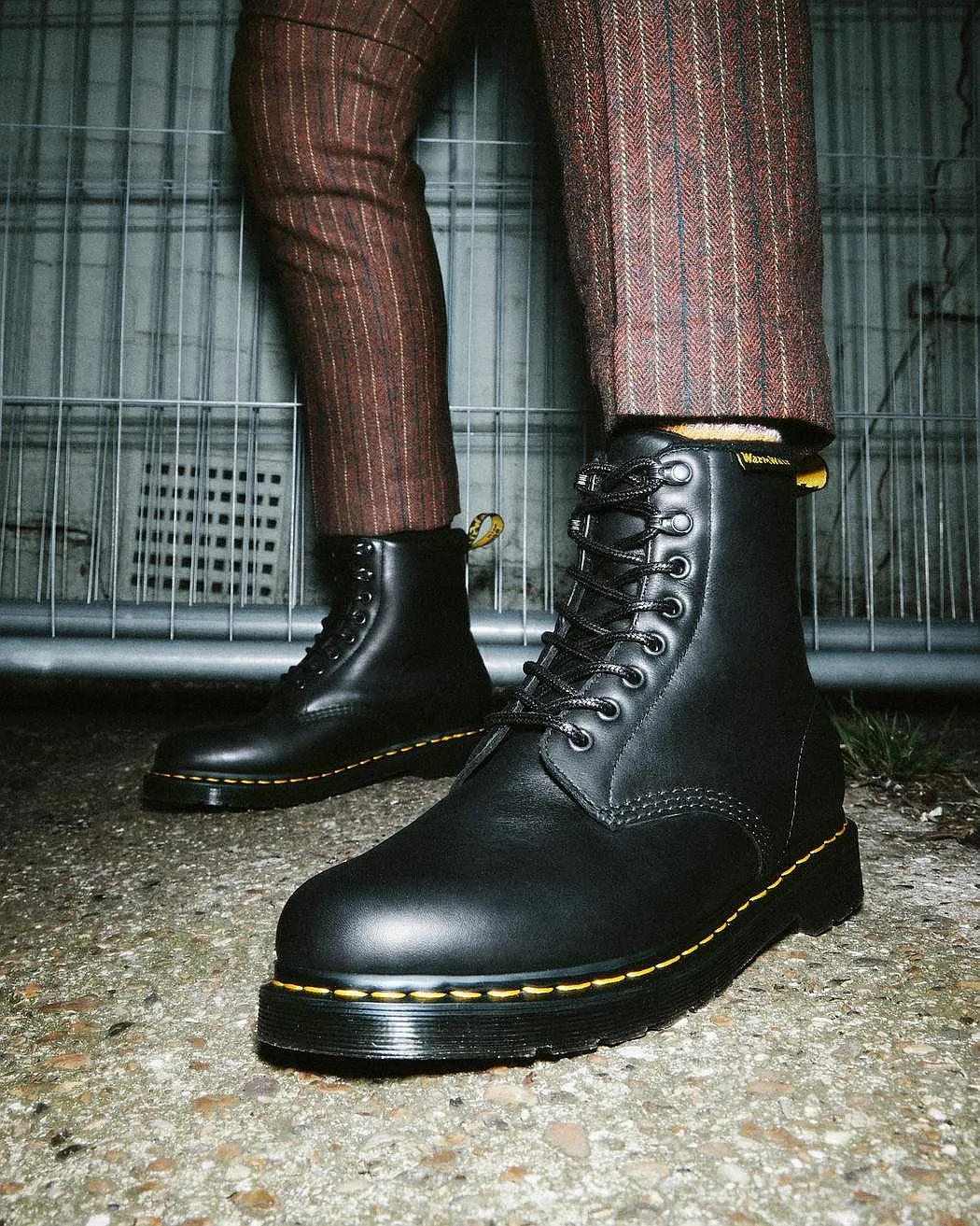 shoes Dr. Martens 1460 Pascal - Black Valor WP