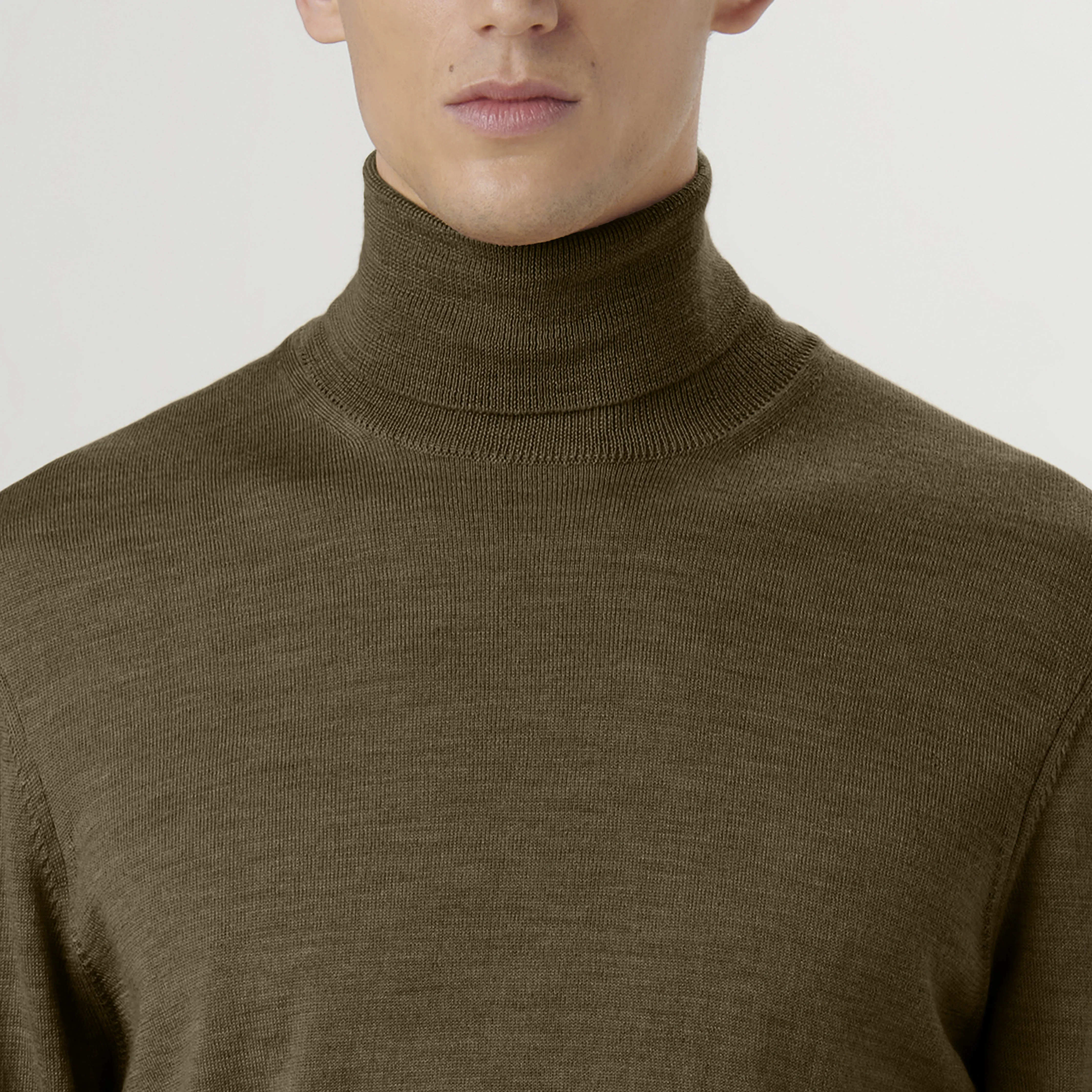 Super Merino Solid Turtleneck Sweater